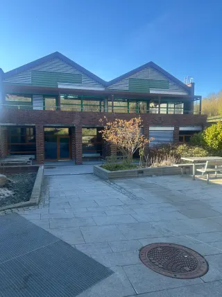 4 benches at a middle school — benches in Sola, Norway